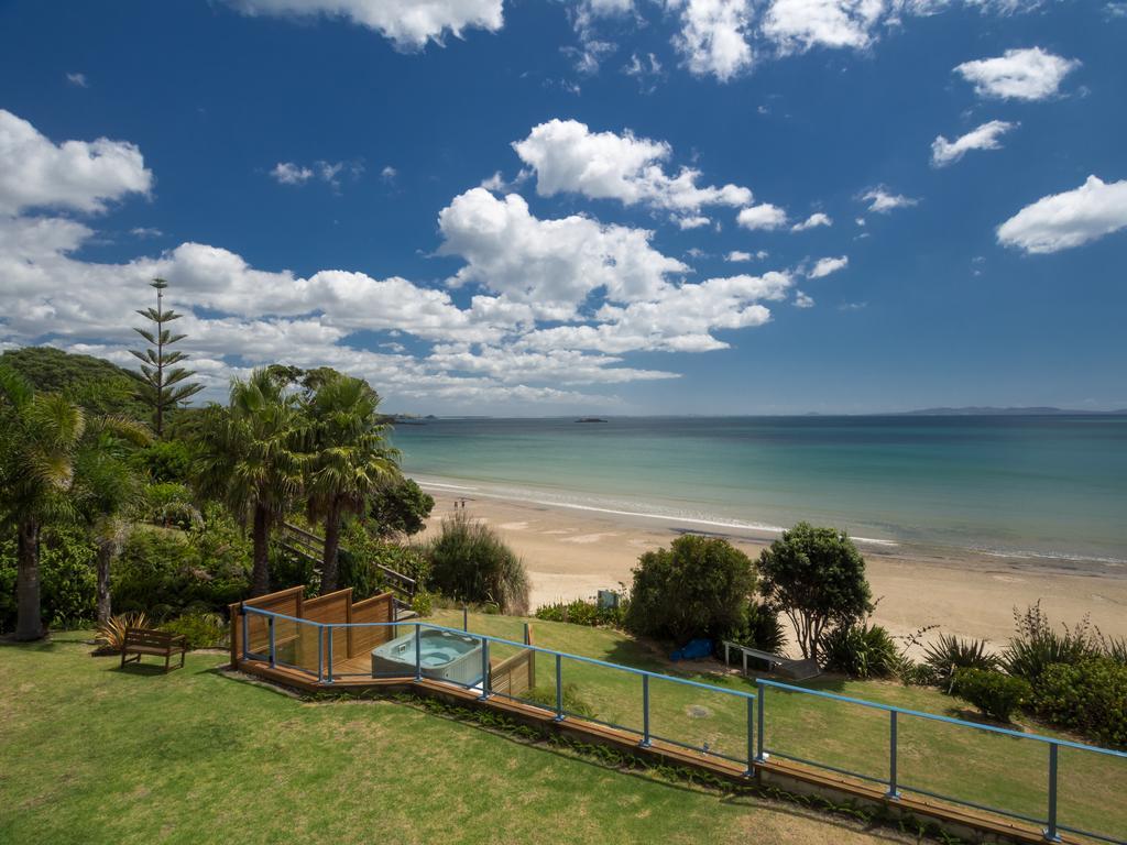 By The Bay Beachfront Apartments Mangonui Extérieur photo